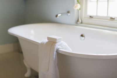 Bathtub Restoration in Denver, CO