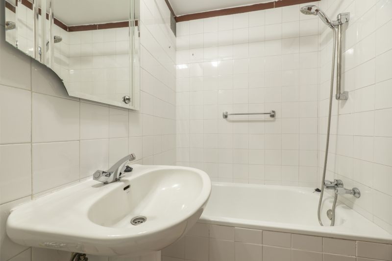 Porcelain Tub Resurfacing in Denver, CO